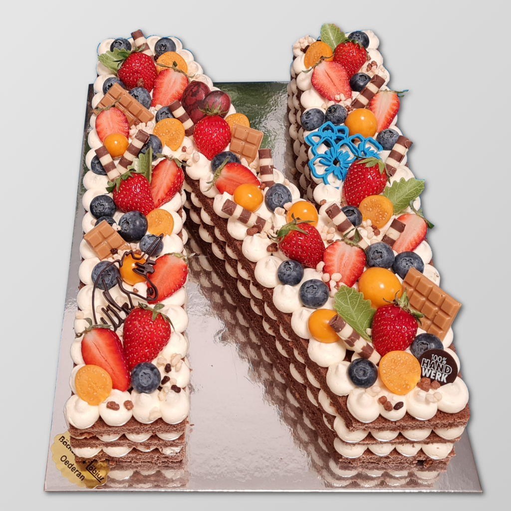 G61 Letter Cake