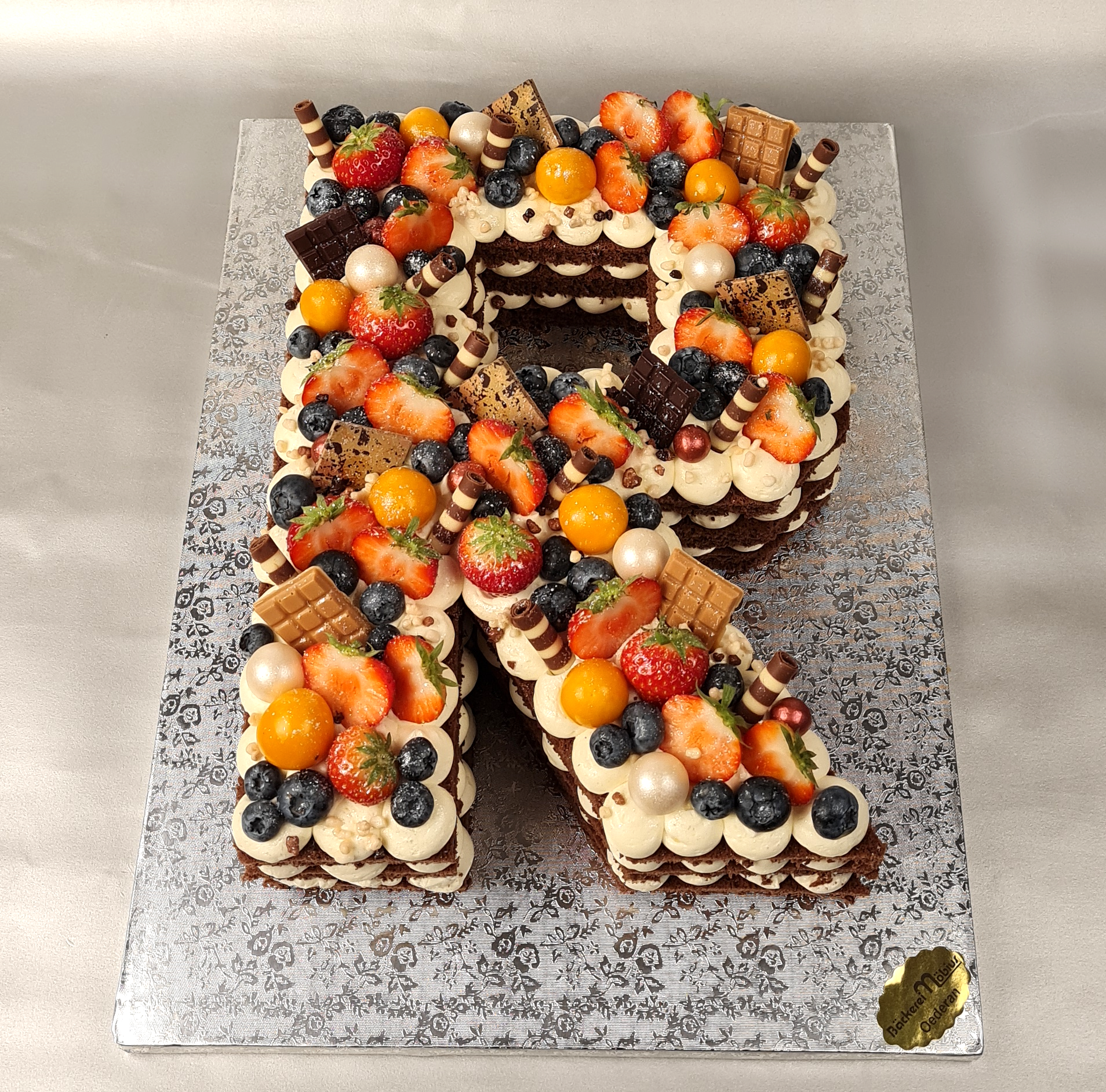 G61 Letter Cake