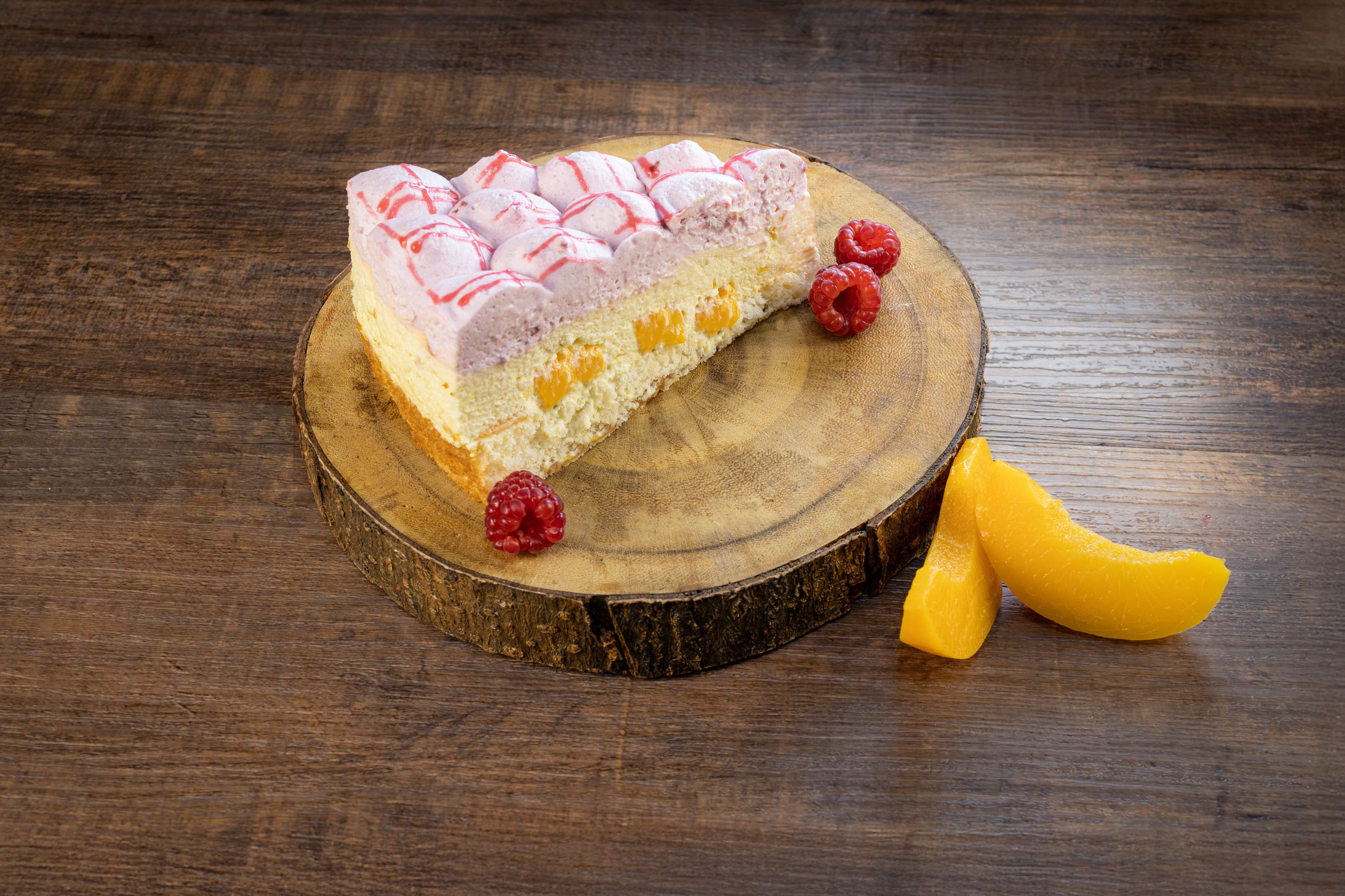 Pfirsich-Himbeer-Sahnetorte
