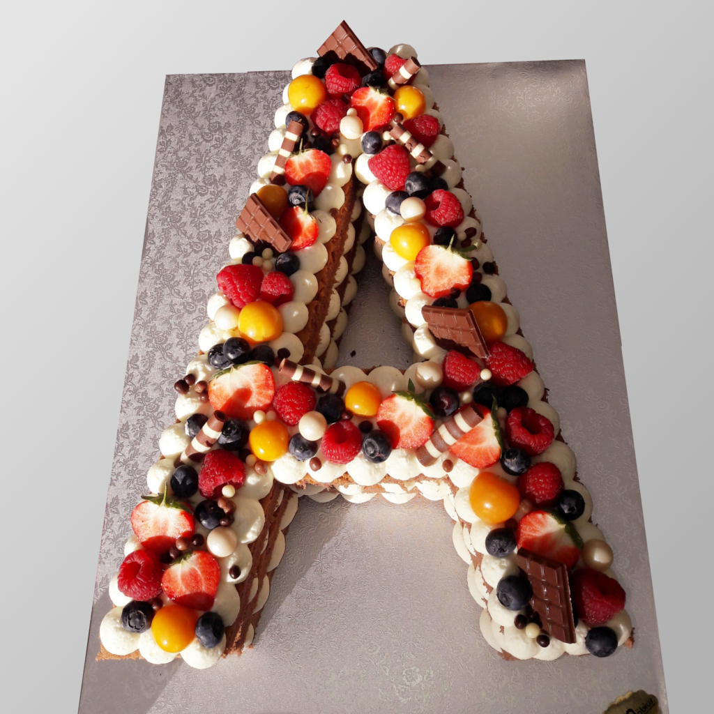 G61 Letter Cake