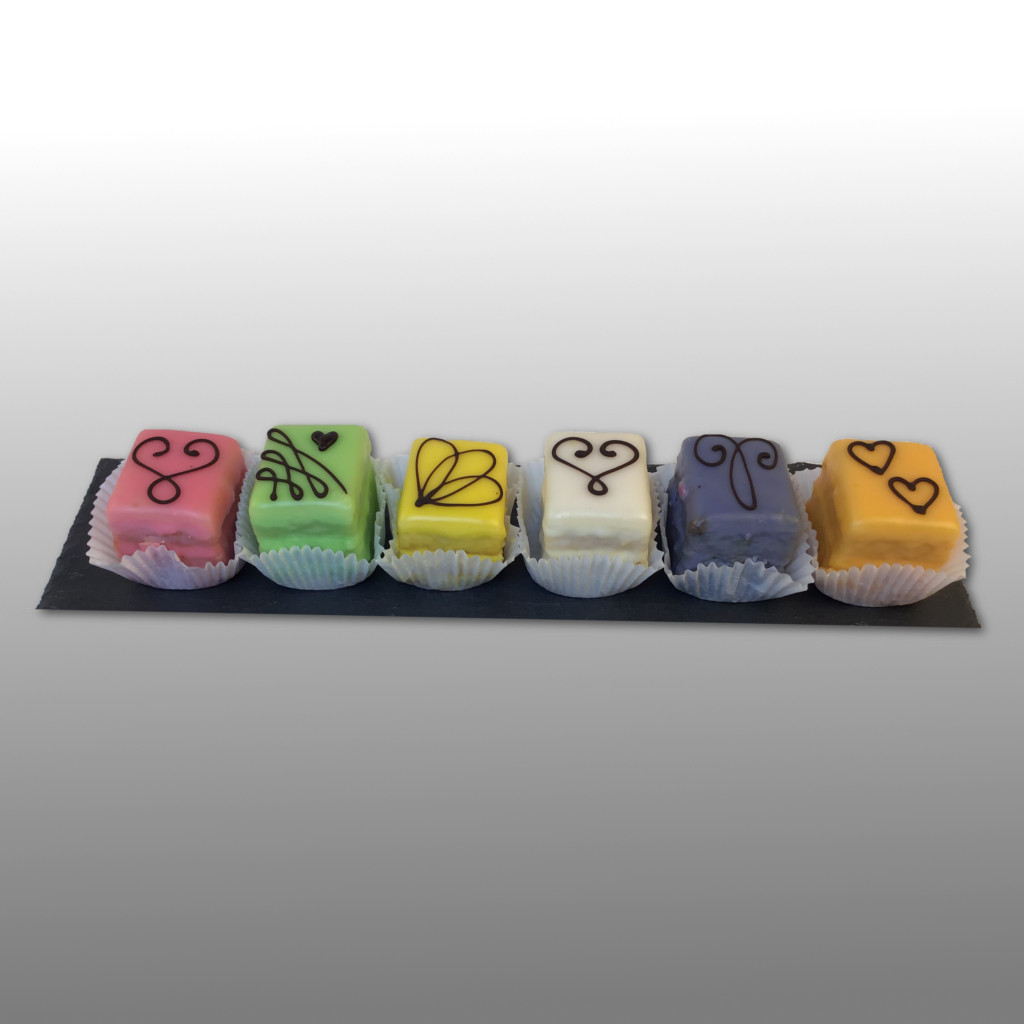 Petit fours