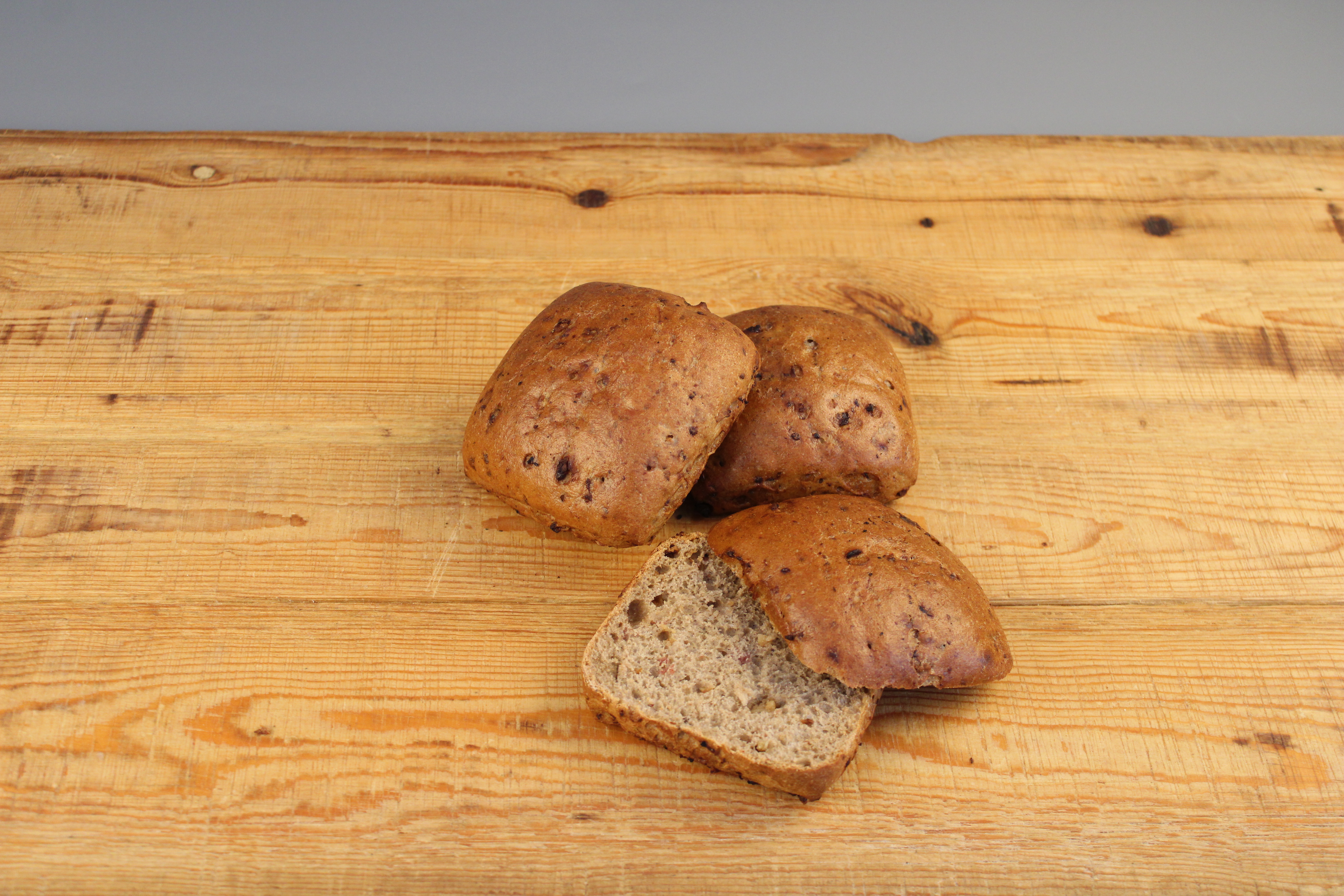 Schinken-Zwiebelbrötchen