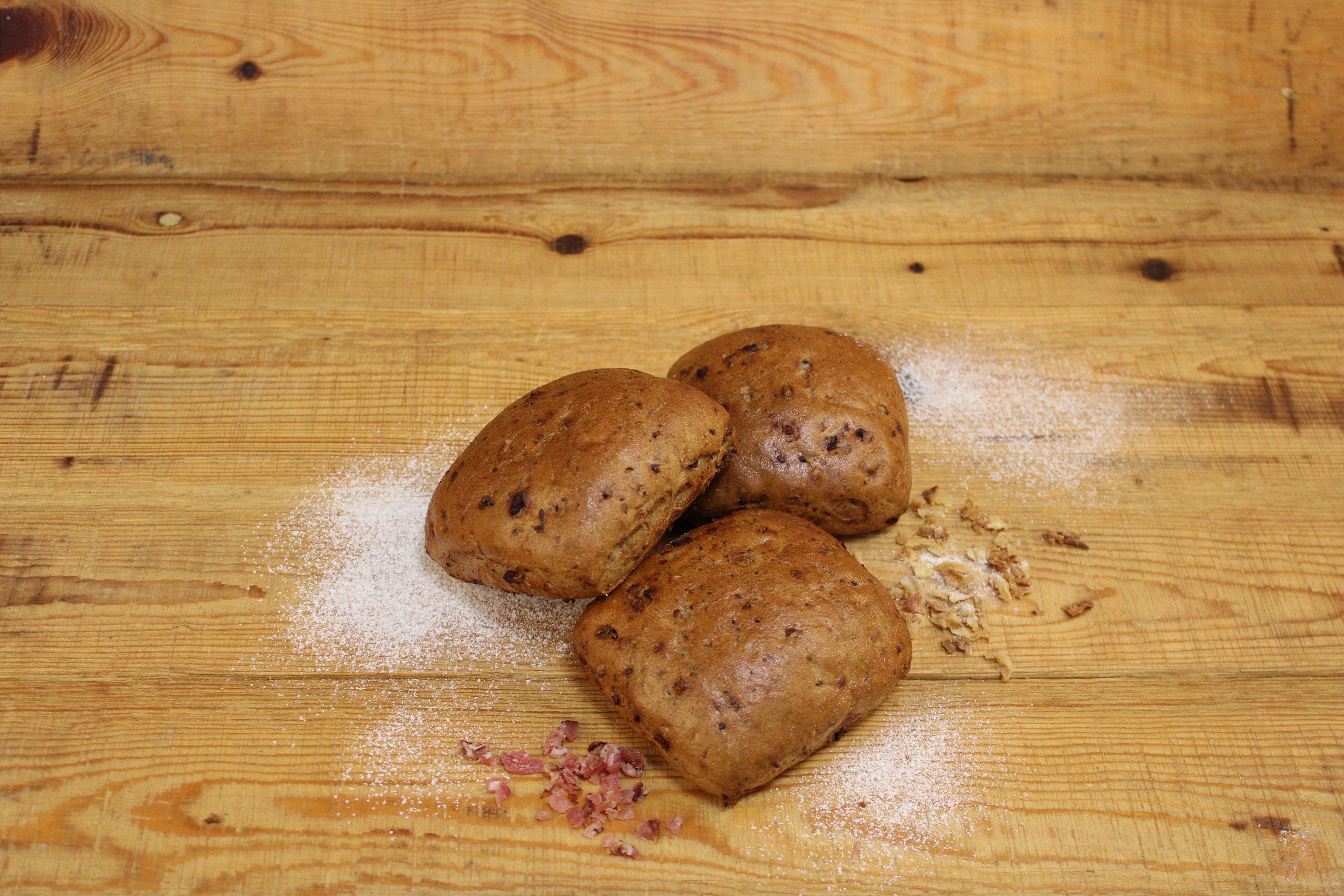Schinken-Zwiebelbrötchen