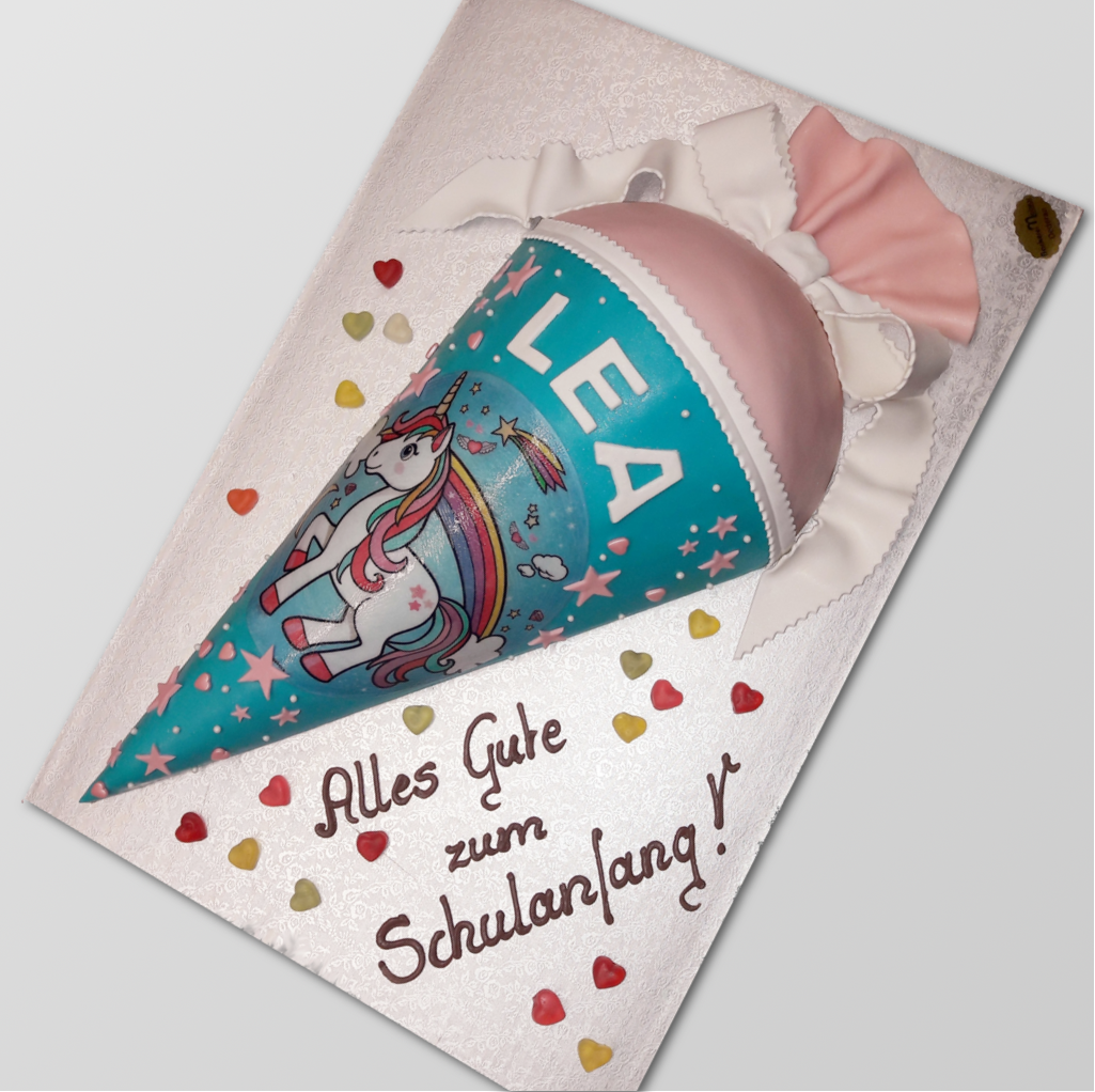 SA24 Zuckertütentorte mit Motiv "Einhorn"